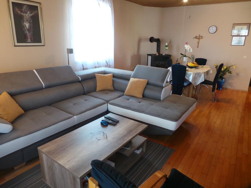 Apartments Hrga プーラ エクステリア 写真